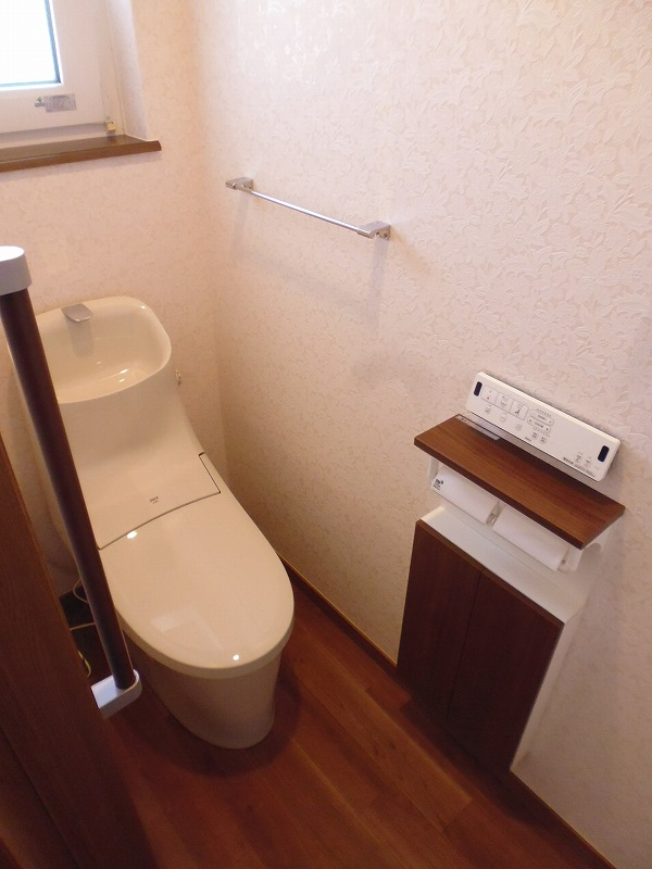 トイレリフォーム　LIXLアメージュZ Aと埋め込み収納 アイキャッチ画像