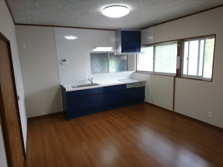【桑名市多度町】古い台所を明るく快適なLDKへ一新したキッチンリフォーム アイキャッチ画像