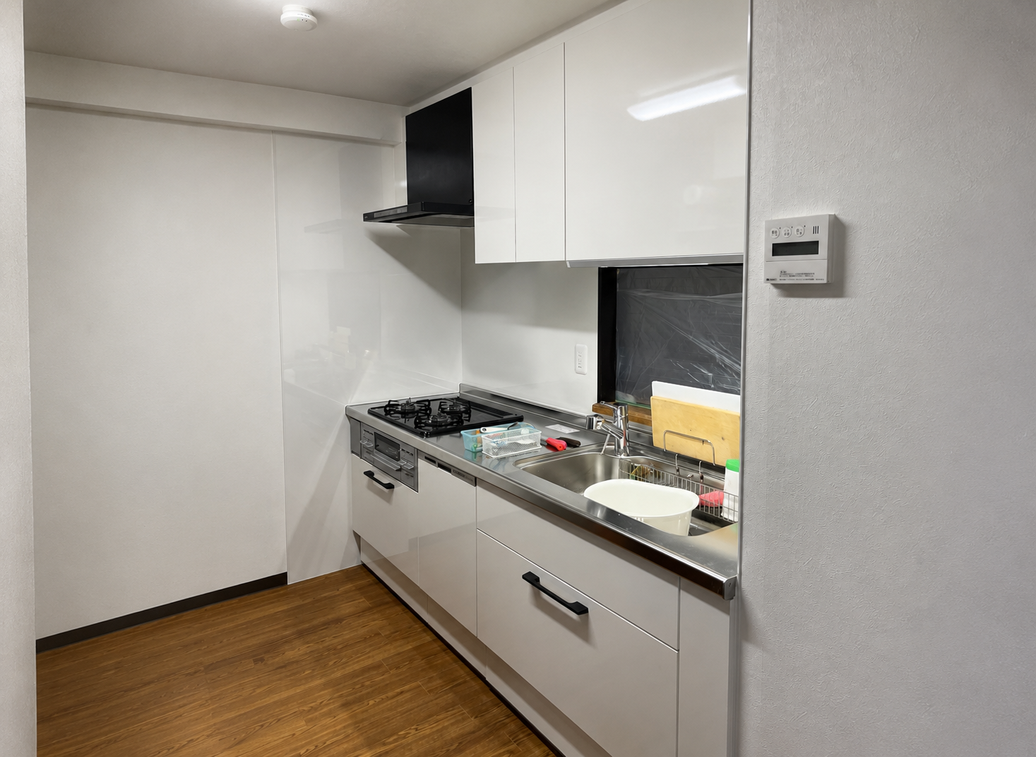 〖桑名市〗マンションのキッチンを明るく清潔感のある空間へ整えたキッチンリフォーム アイキャッチ画像